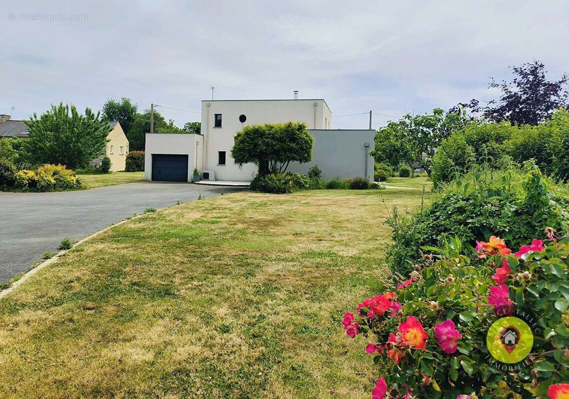 Maison à PLOUER-SUR-RANCE