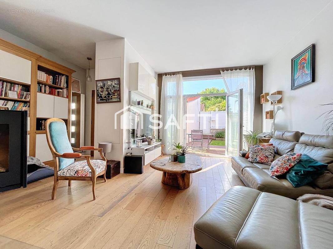 Photo 1 - Maison à VILLIERS-SUR-MARNE