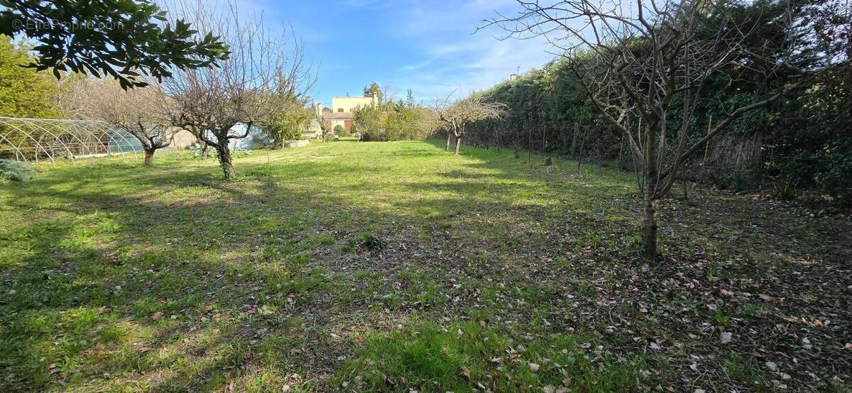 Photo 1 - Terrain à EYGUIERES