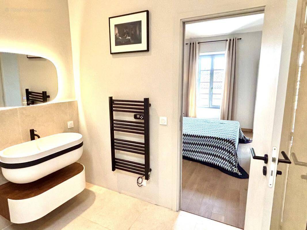 Appartement à VALBONNE