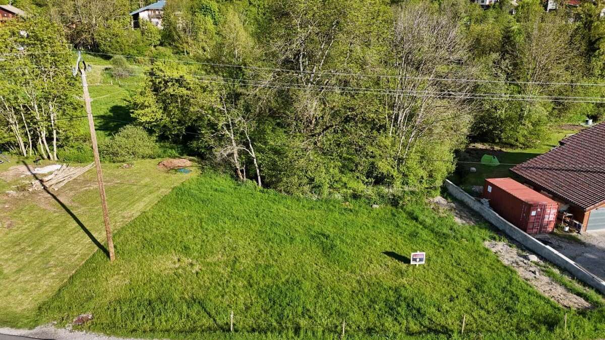 Terrain à THOLLON-LES-MEMISES