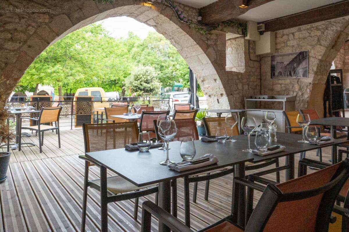 Commerce à MONFLANQUIN