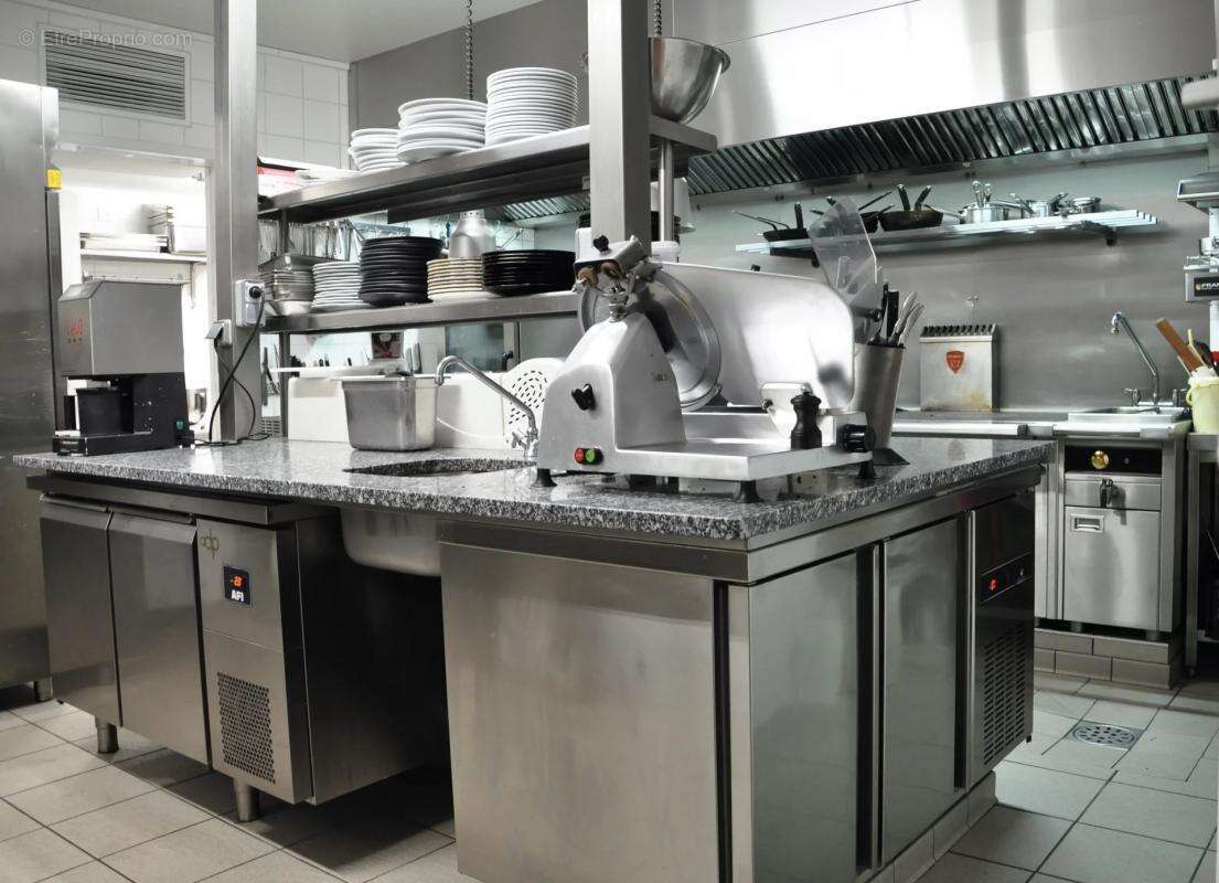 Commerce à MONFLANQUIN