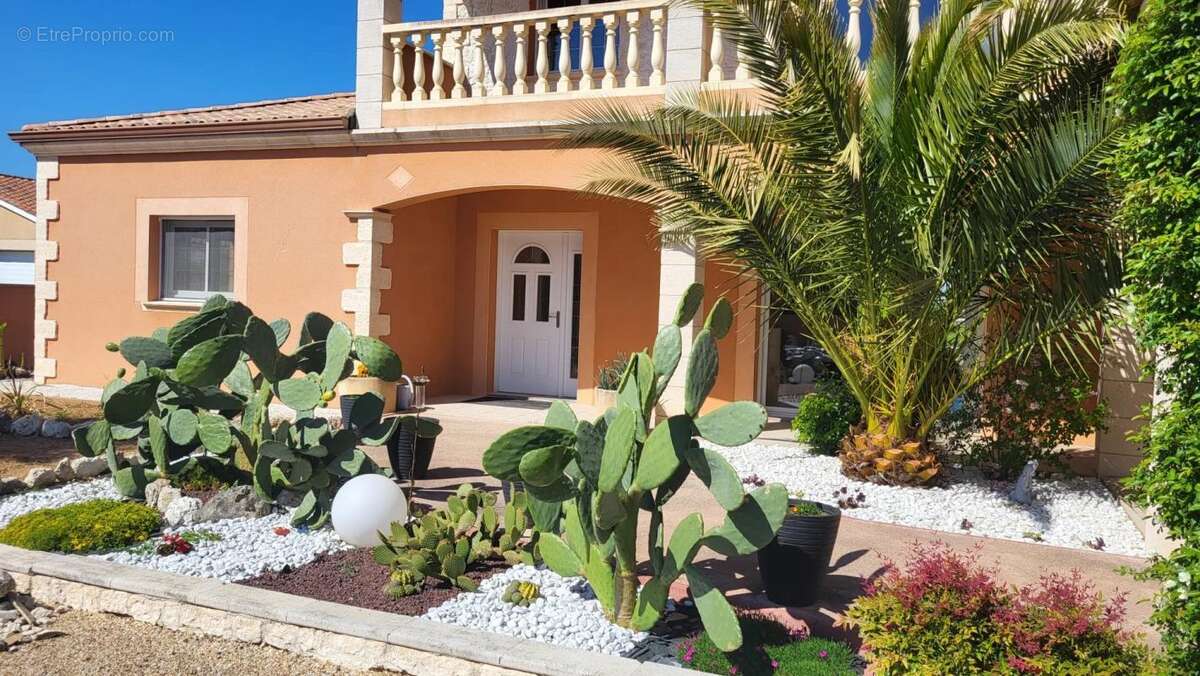 Maison à LAMONZIE-SAINT-MARTIN