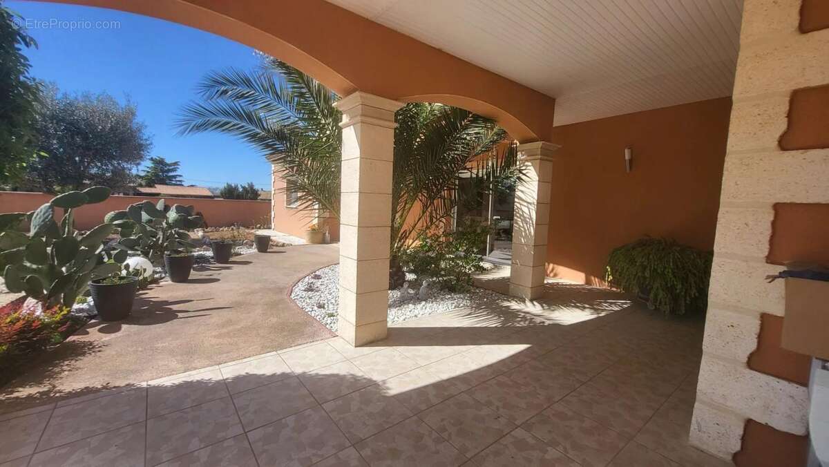 Maison à LAMONZIE-SAINT-MARTIN