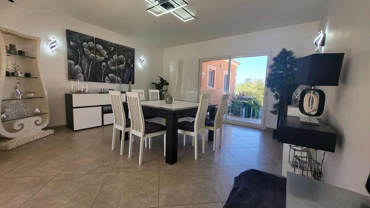 Maison à LAMONZIE-SAINT-MARTIN