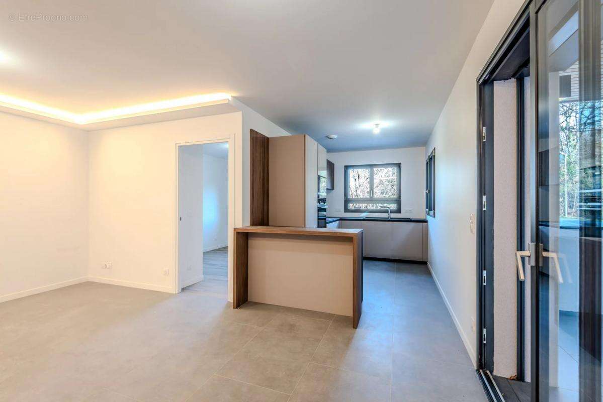 Appartement à NEUVECELLE