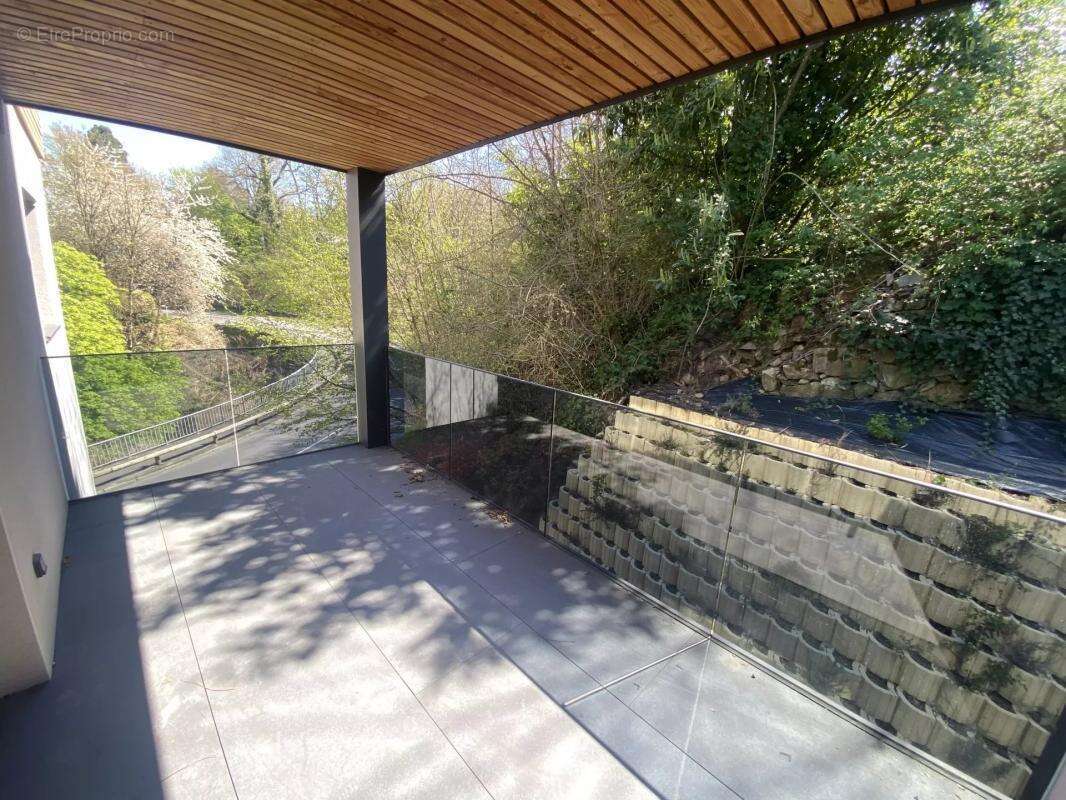 Appartement à NEUVECELLE