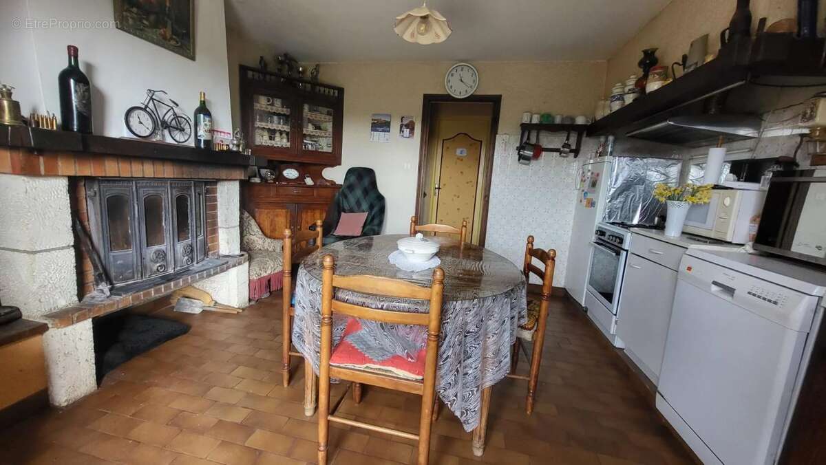 Maison à RAZAC-DE-SAUSSIGNAC