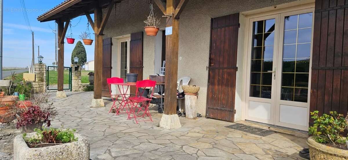 Maison à RAZAC-DE-SAUSSIGNAC