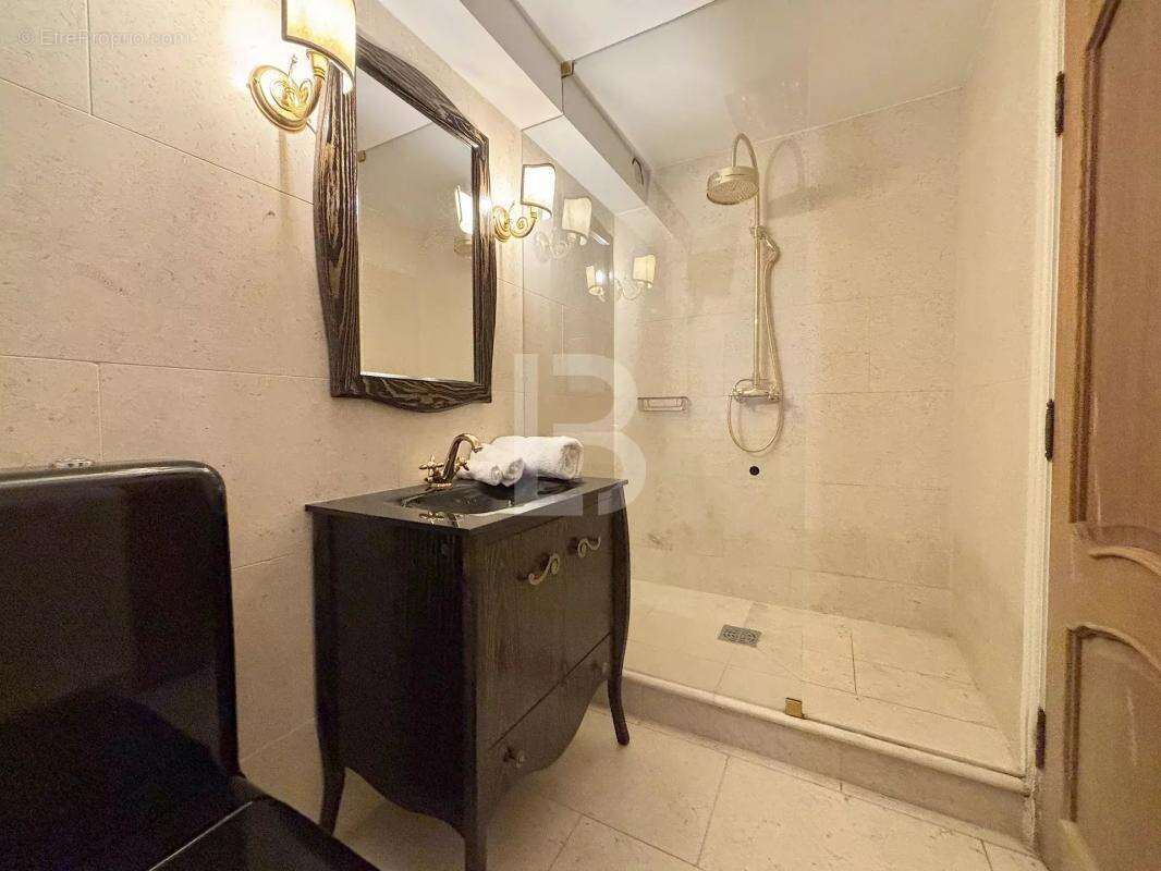 Maison à TOURRETTES-SUR-LOUP