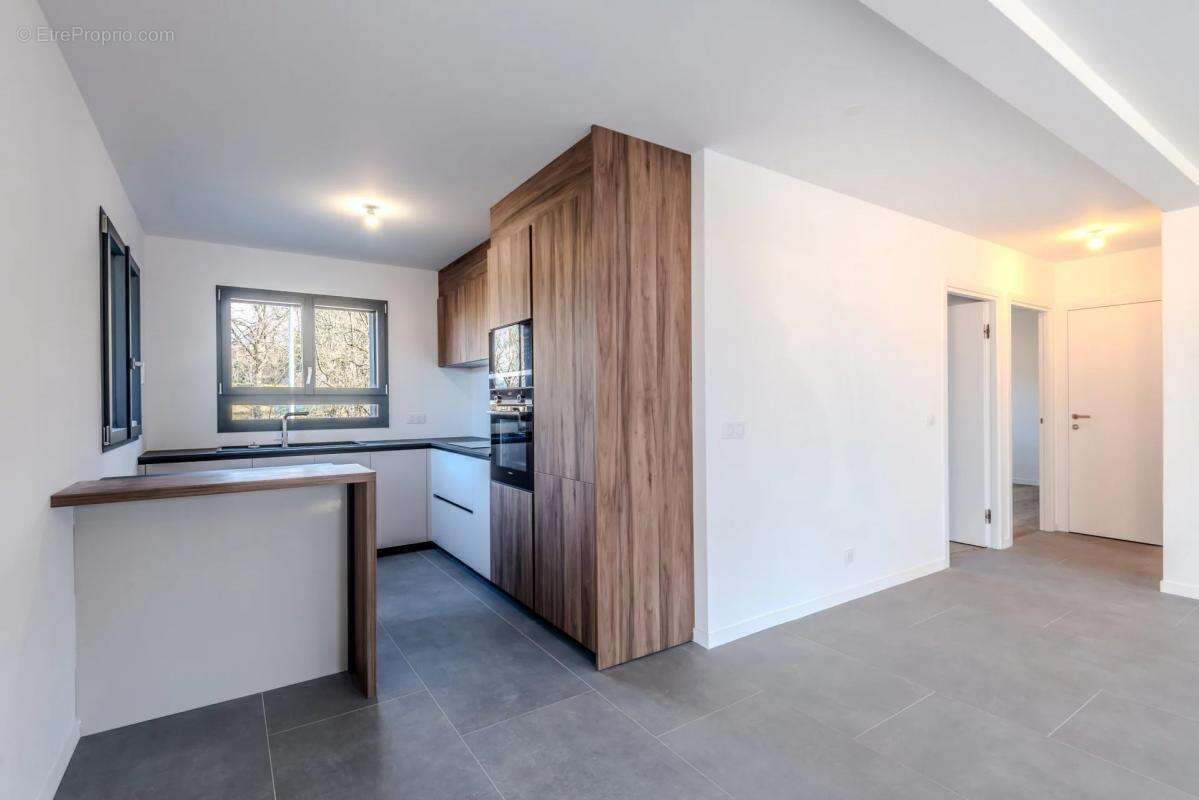 Appartement à NEUVECELLE