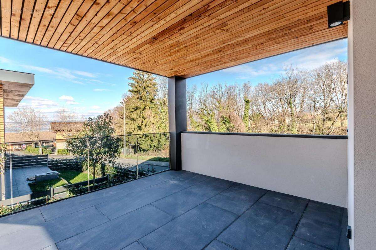 Appartement à NEUVECELLE