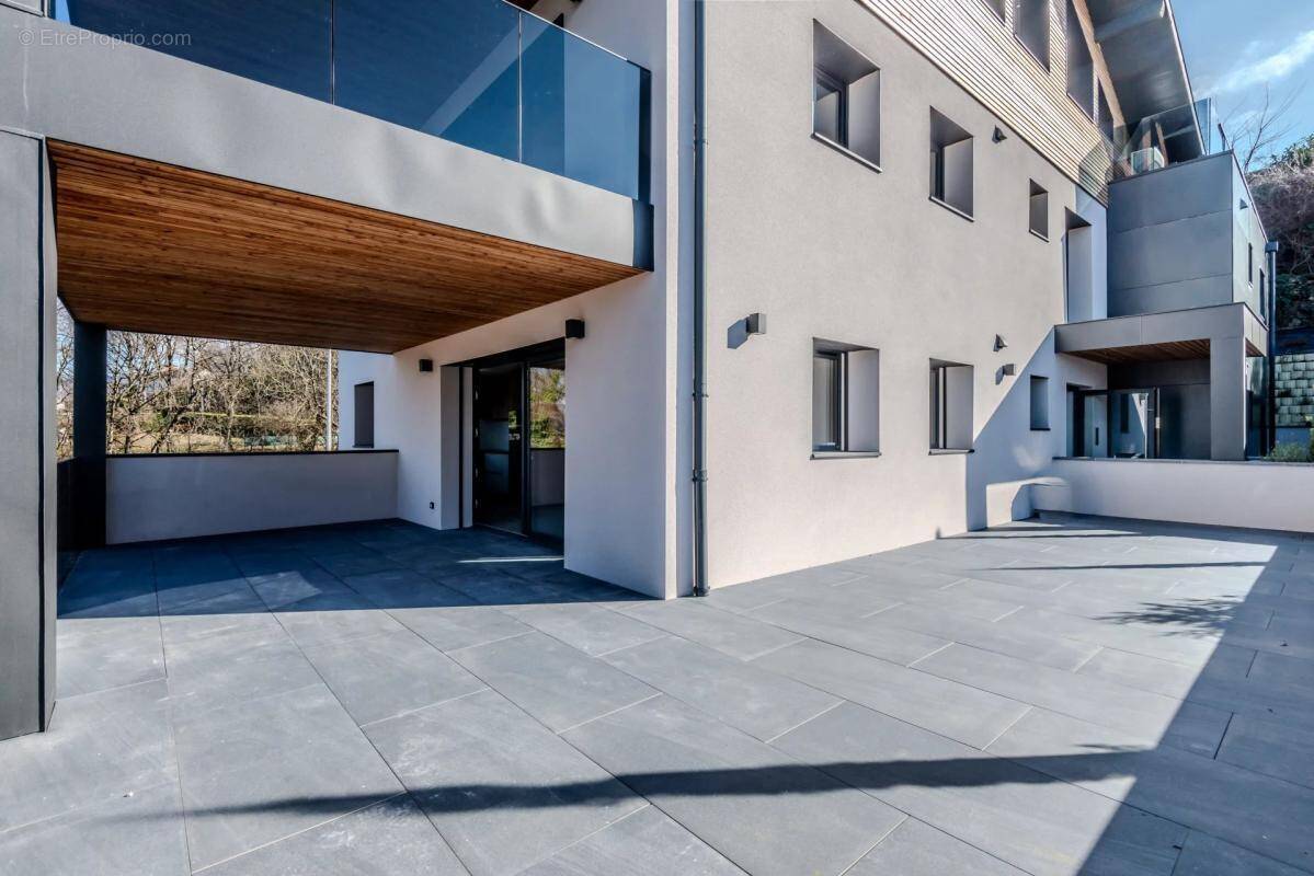 Appartement à NEUVECELLE