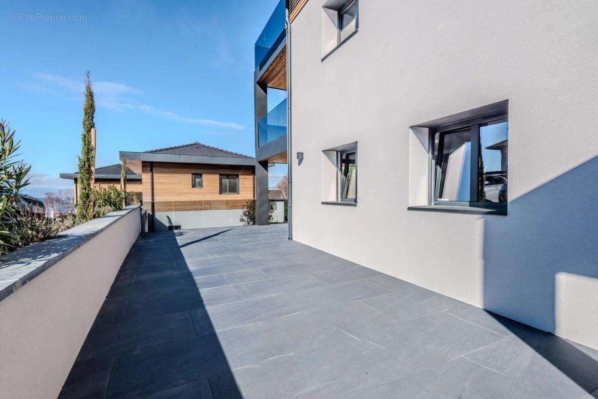 Appartement à NEUVECELLE