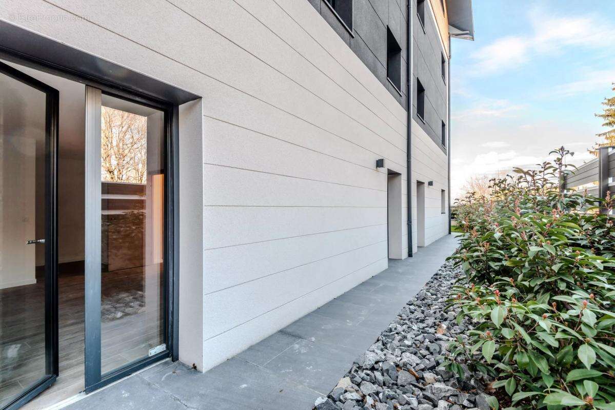 Appartement à NEUVECELLE