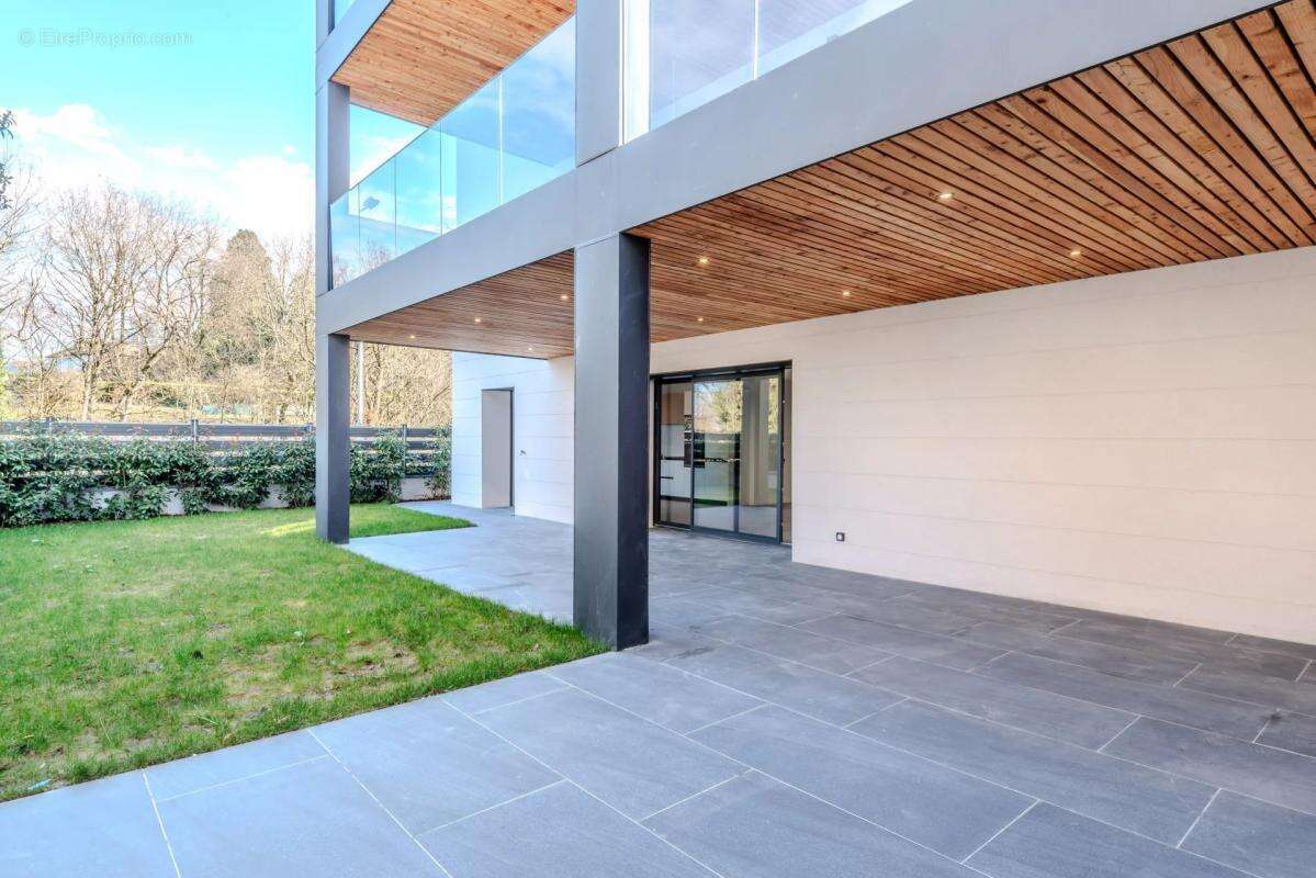 Appartement à NEUVECELLE