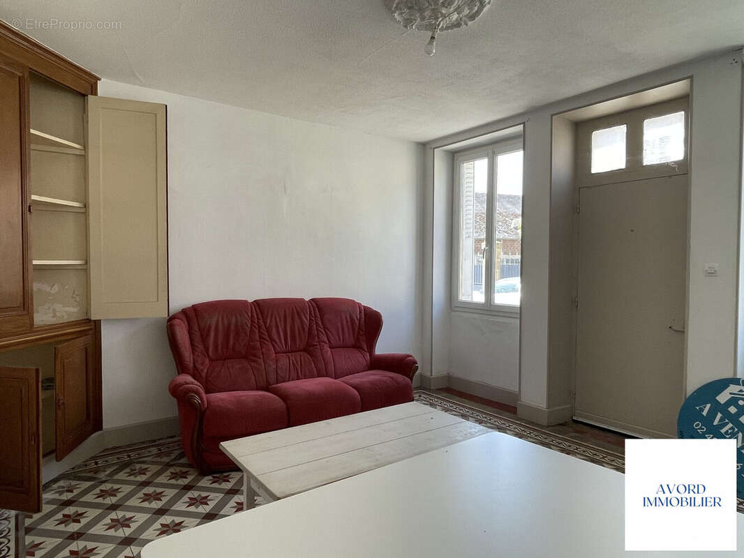 Maison à FARGES-EN-SEPTAINE