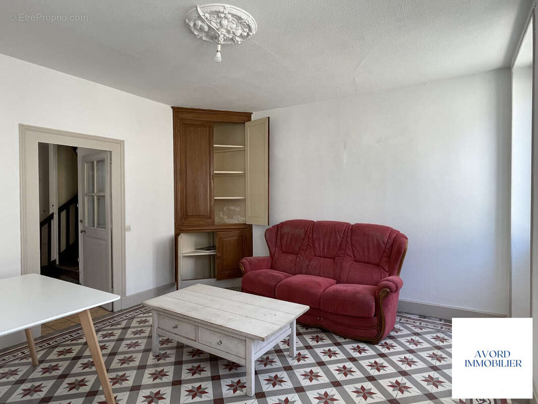 Maison à FARGES-EN-SEPTAINE