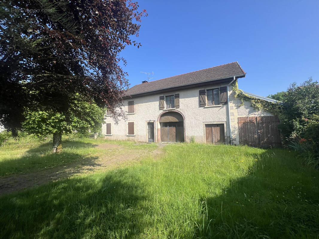 Maison à TERNUAY-MELAY-ET-SAINT-HILAIRE
