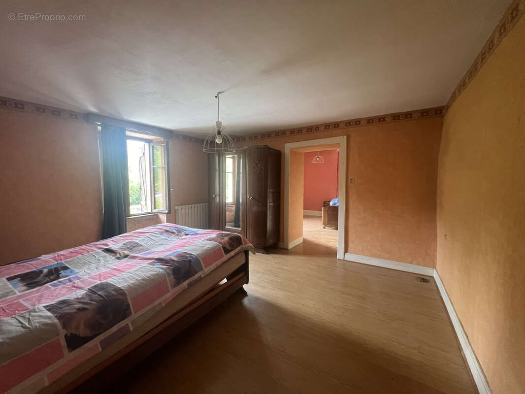 Maison à TERNUAY-MELAY-ET-SAINT-HILAIRE