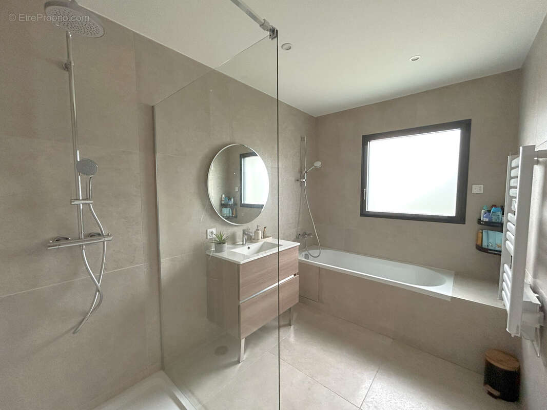 Maison à MONTMERLE-SUR-SAONE