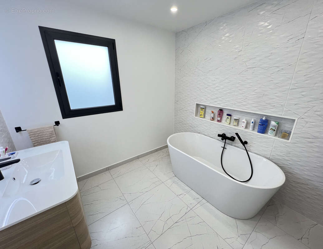 Maison à HENOUVILLE