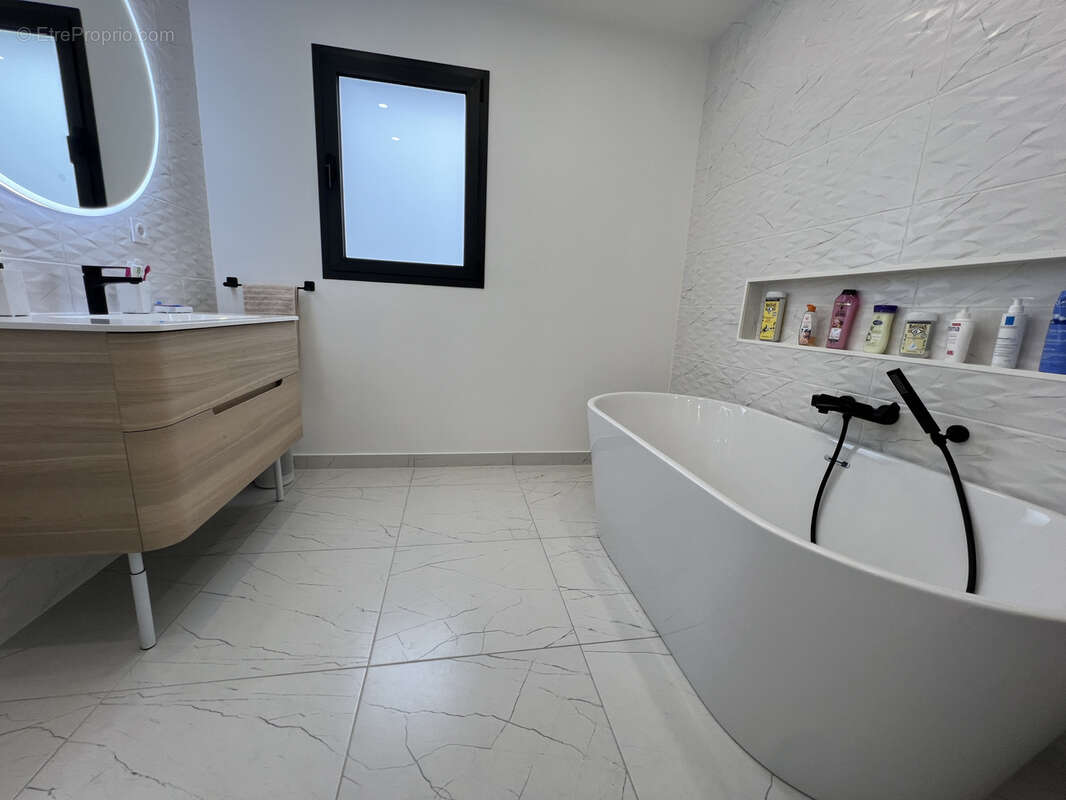 Maison à HENOUVILLE