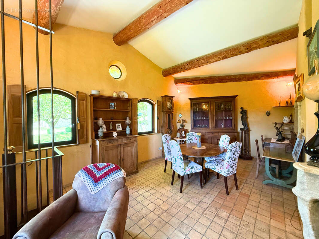 Maison à SAINT-MICHEL-L'OBSERVATOIRE