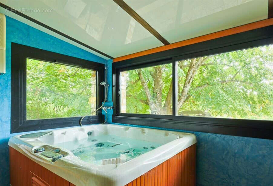 Maison à SAINT-MICHEL-L'OBSERVATOIRE