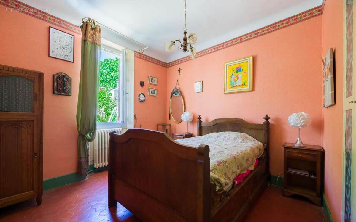 Maison à SAINTE-TULLE