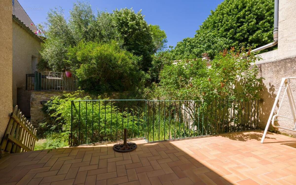 Maison à SAINTE-TULLE