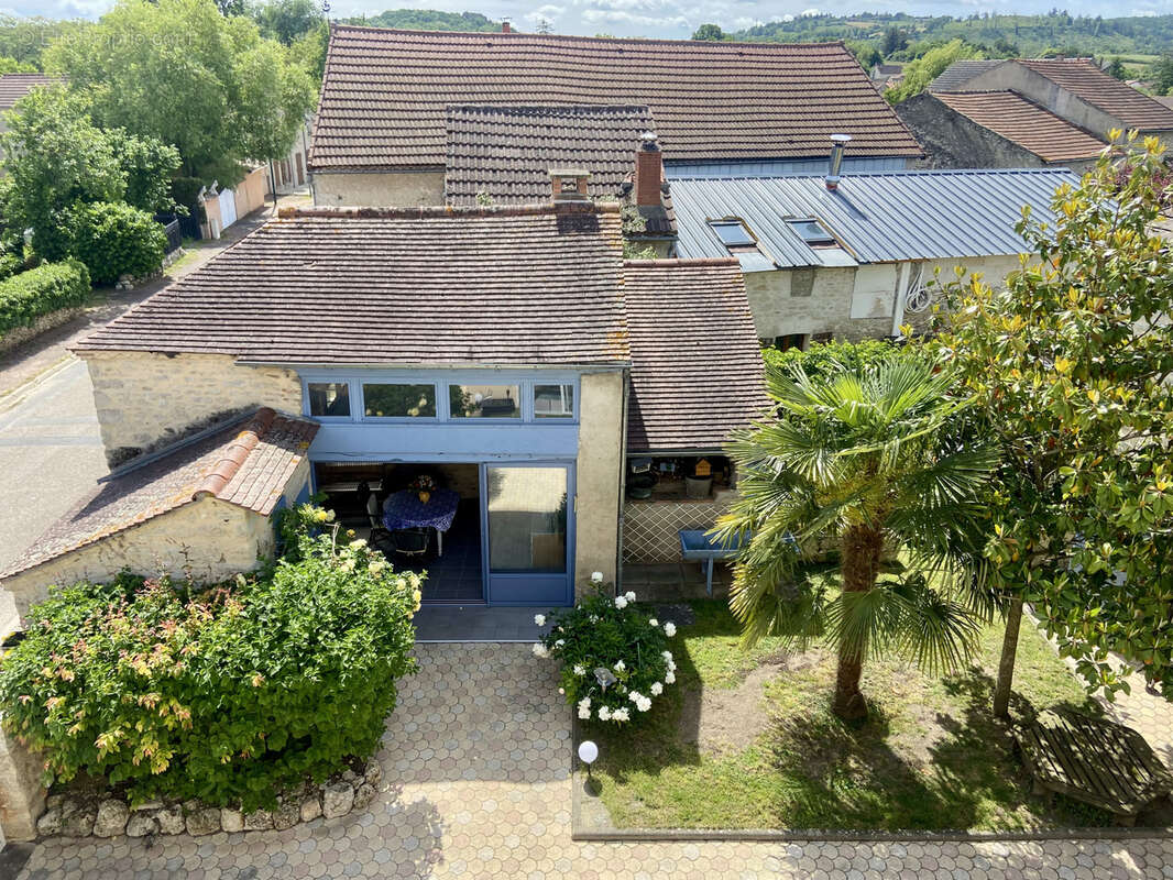 Maison à SAINT-BONNET-DE-ROCHEFORT