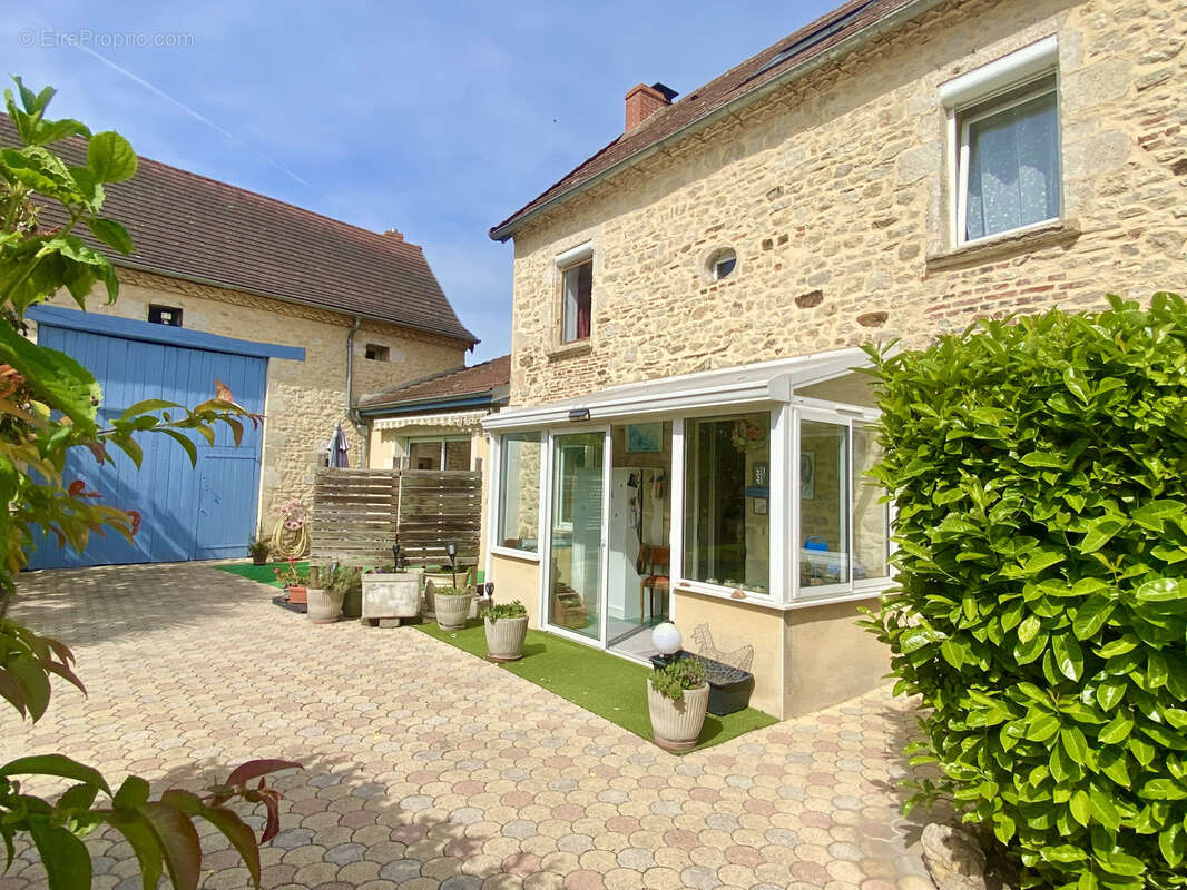 Maison à SAINT-BONNET-DE-ROCHEFORT