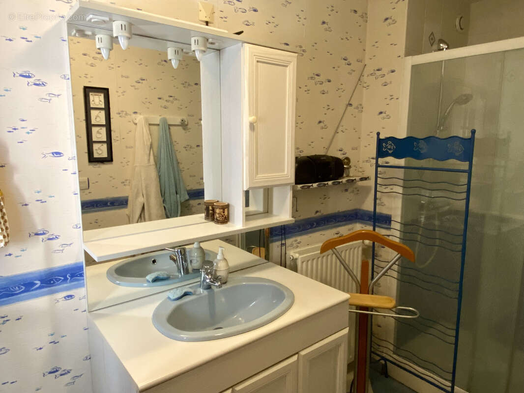 Maison à SAINT-BONNET-DE-ROCHEFORT