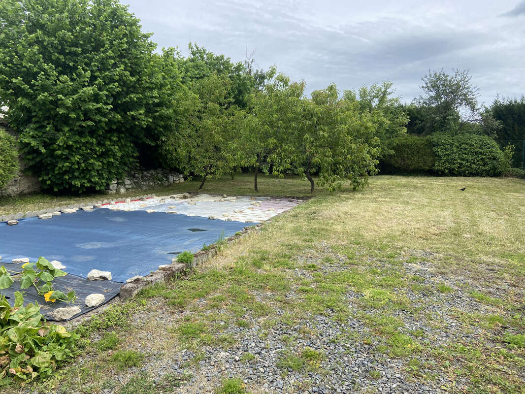 Maison à SAINT-BONNET-DE-ROCHEFORT