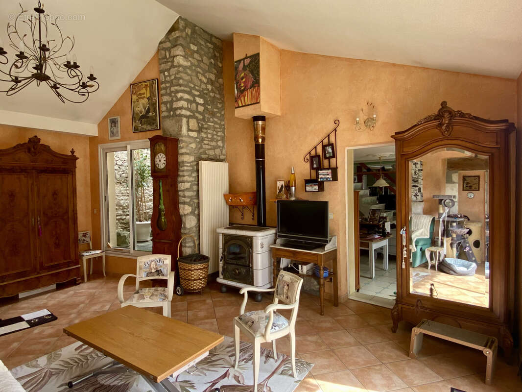 Maison à SAINT-BONNET-DE-ROCHEFORT