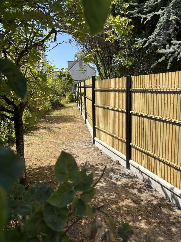 Terrain à LA TURBALLE