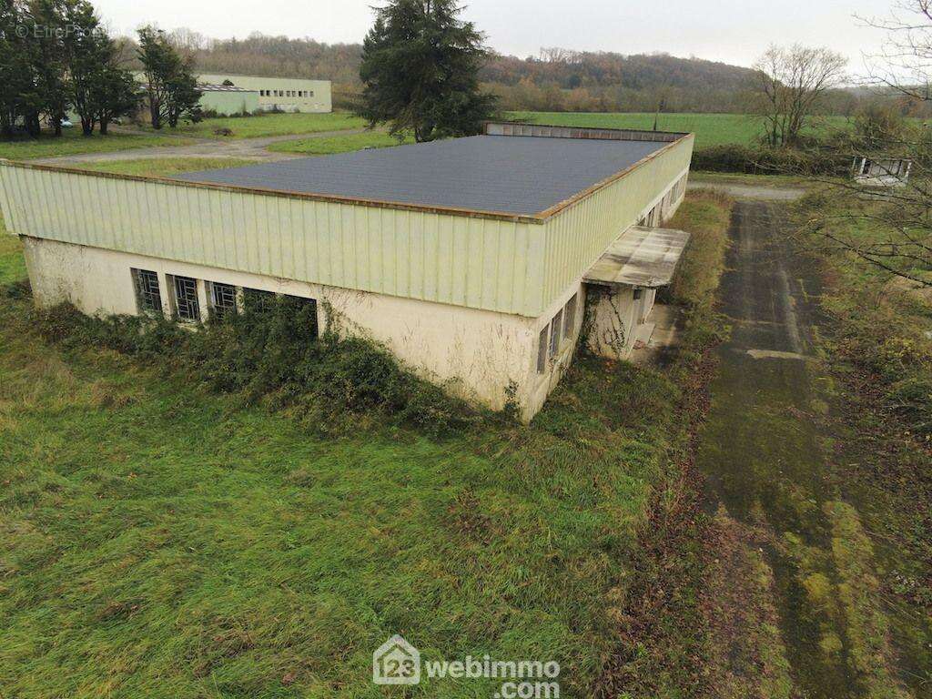 Vue aérienne périphérique Sud-Ouest - Commerce à ITEUIL