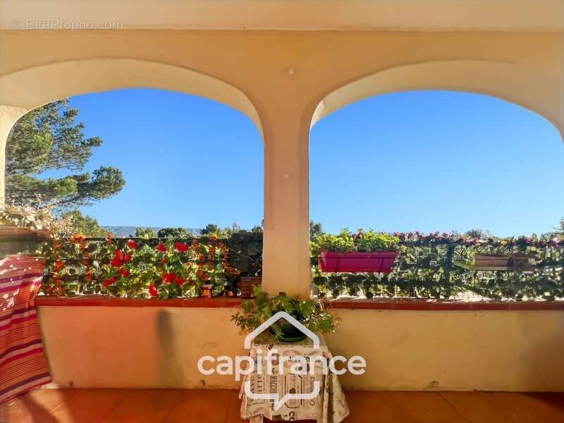 Appartement à MALLEMORT