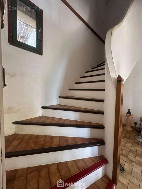 Découvrons l'étage - Maison à MARTIGNY-COURPIERRE