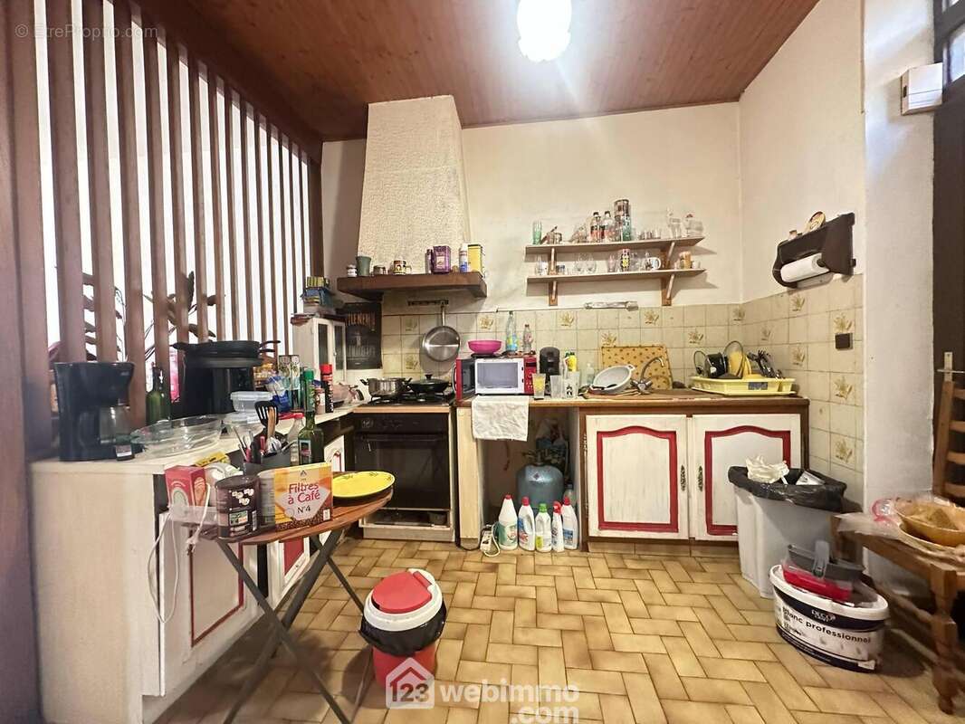 La cuisine de 10 m² à aménager selon vos envies - Maison à MARTIGNY-COURPIERRE