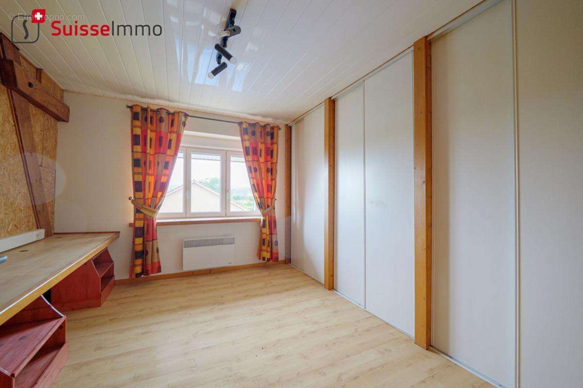 Maison à L'ISLE-SUR-LE-DOUBS