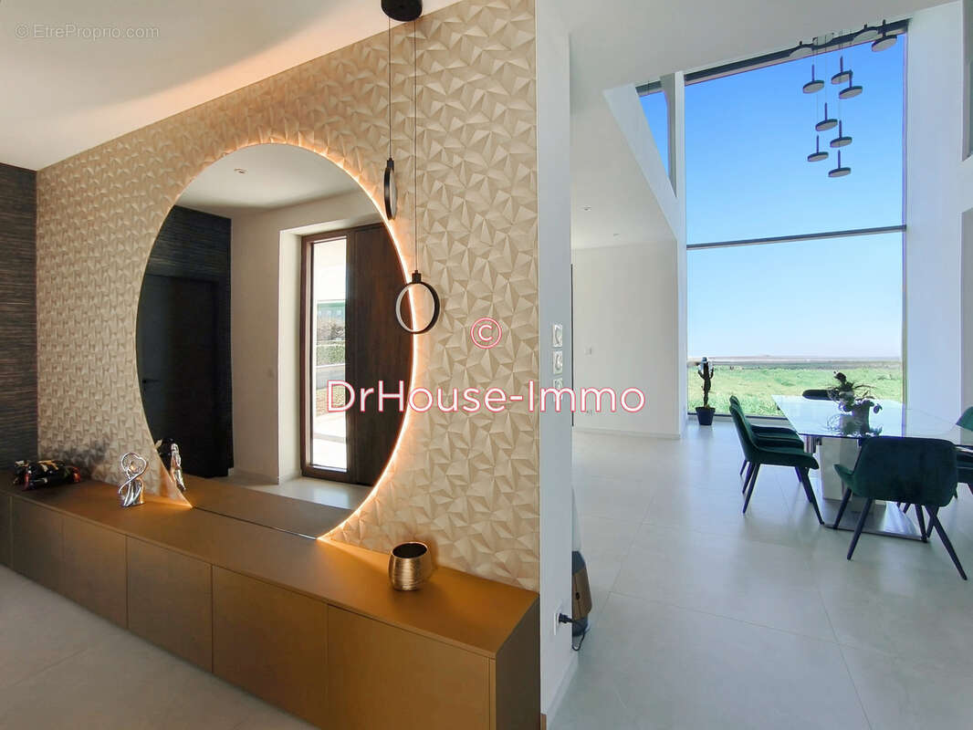 Maison à SAINT-LAURENT-SUR-SAONE