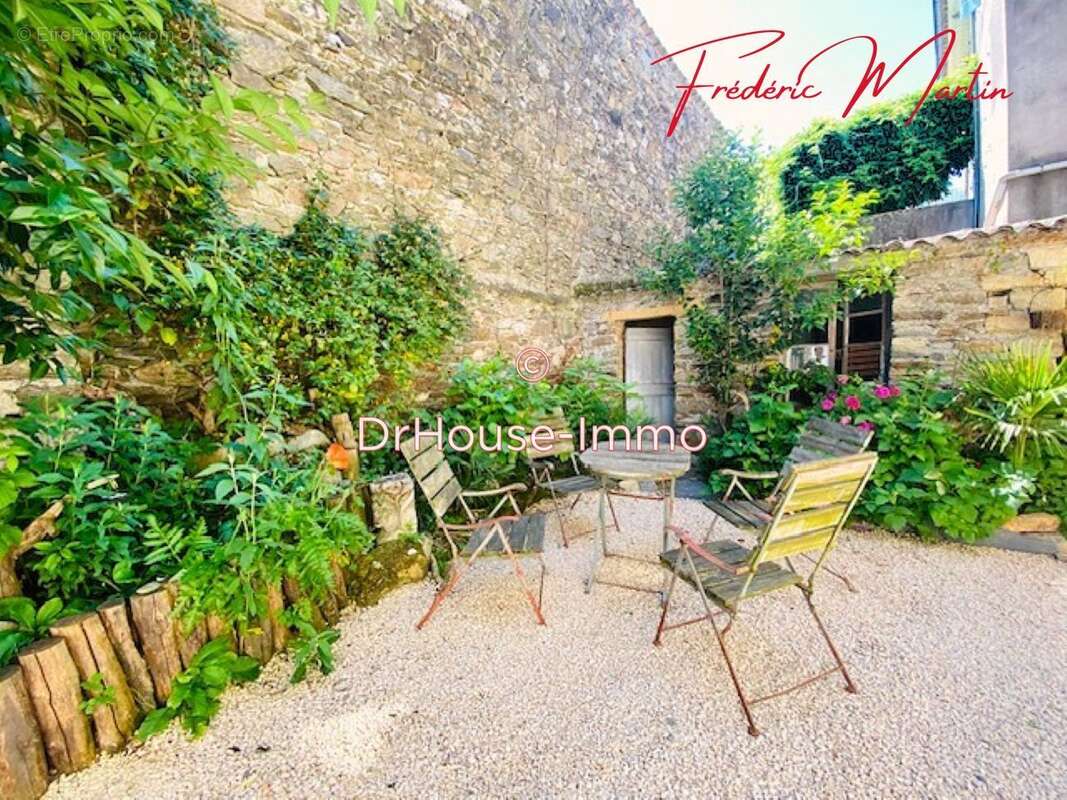 Maison à L&#039;ESTRECHURE