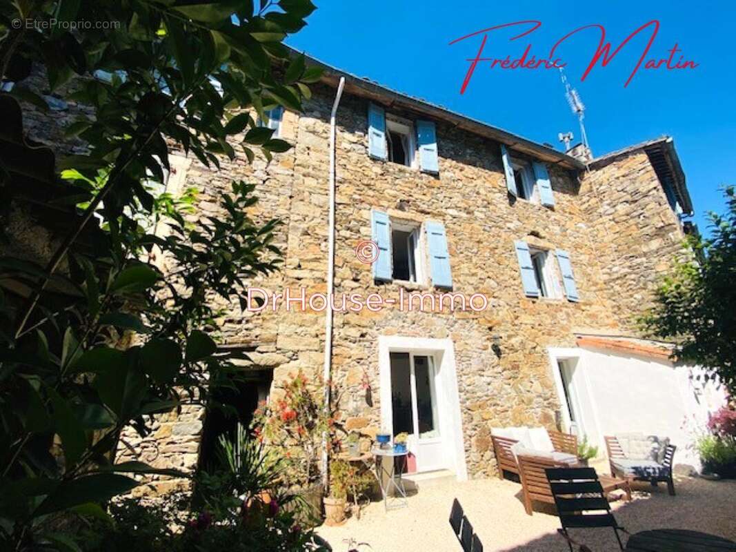 Maison à L&#039;ESTRECHURE