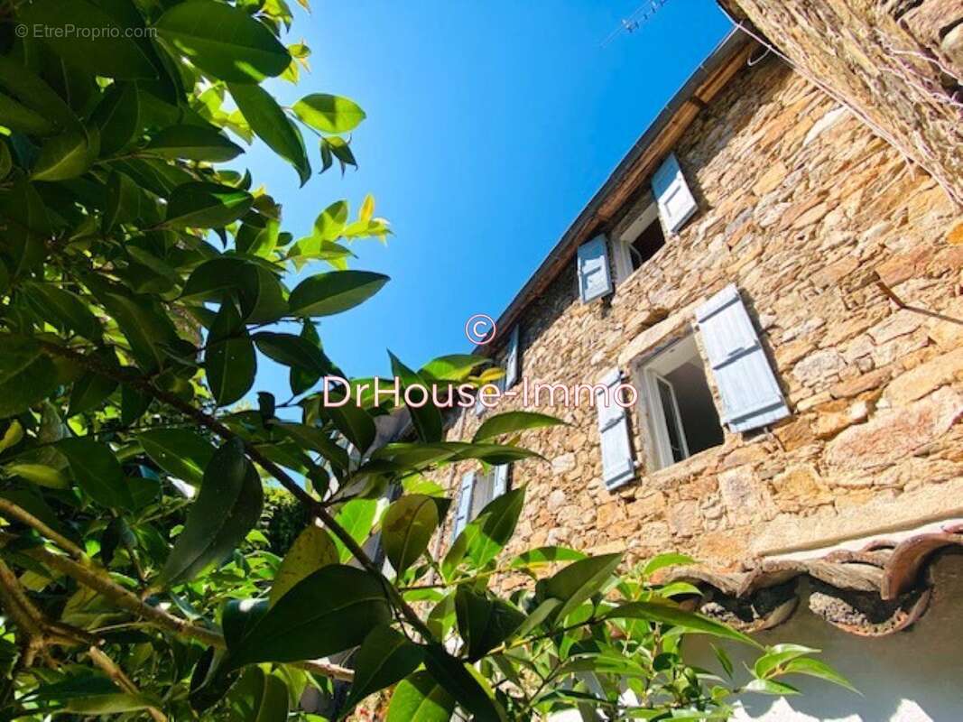 Maison à L&#039;ESTRECHURE