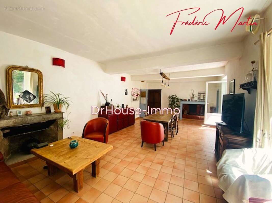 Maison à L&#039;ESTRECHURE