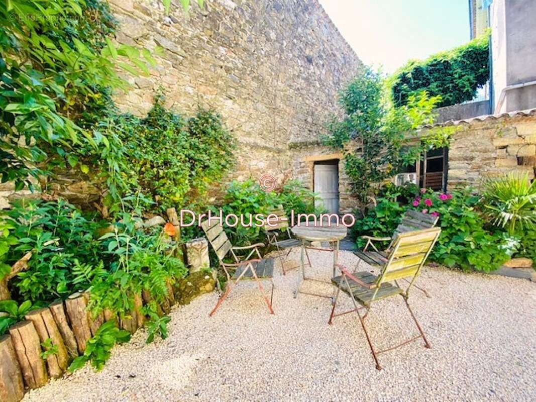 Maison à L&#039;ESTRECHURE