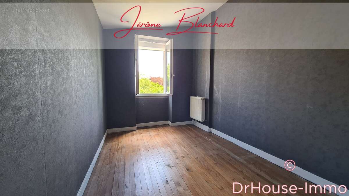 Maison à AMBARES-ET-LAGRAVE